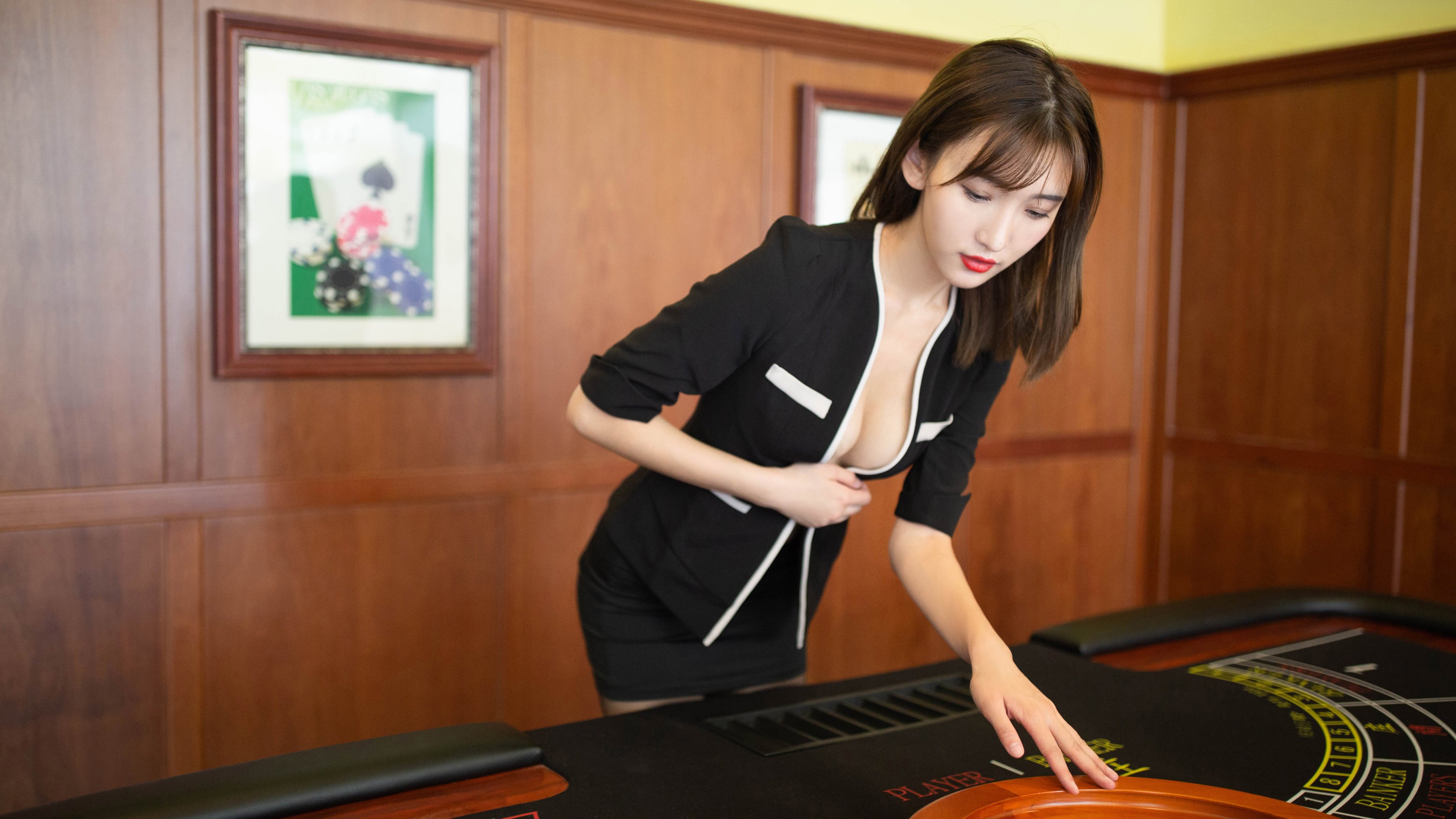 开云esports-“科技革新：自动驾驶赛车引领未来趋势”，2020自动驾驶汽车挑战赛